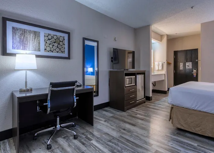 Hotel Baymont By Wyndham 2*