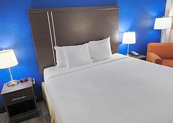 Hotel Baymont By Wyndham