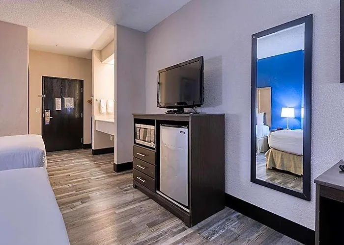 Baymont By Wyndham Hotel